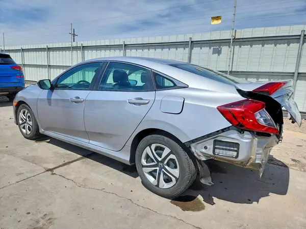 2HGFC2F55JH601175 2018 HONDA CIVIC - Image 2