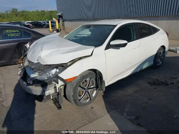 2HGFC2F56JH014113 2018 HONDA CIVIC - Image 2
