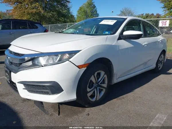 2HGFC2F56JH506575 2018 HONDA CIVIC - Image 2