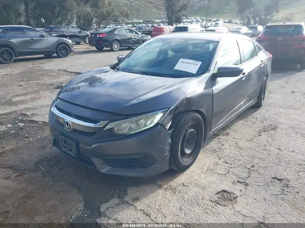2HGFC2F56JH510044 2018 HONDA CIVIC - Image 2