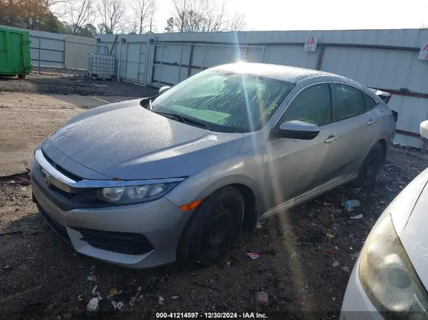 2HGFC2F56JH516877 2018 HONDA CIVIC - Image 2
