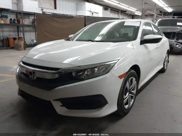 2HGFC2F56JH534165 2018 HONDA CIVIC - Image 2