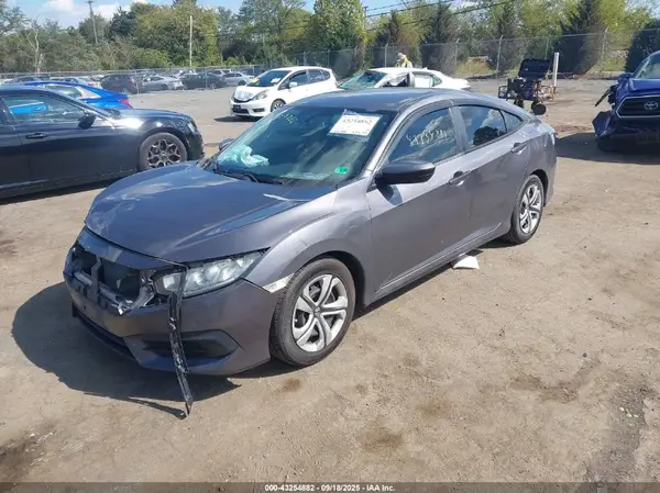 2HGFC2F56JH548387 2018 HONDA CIVIC - Image 2