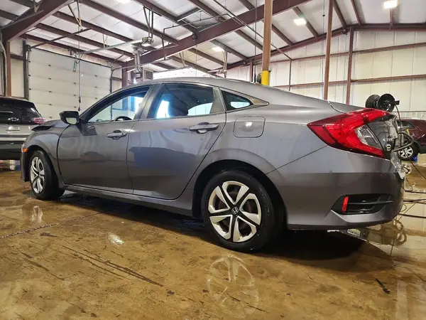 2HGFC2F56JH549460 2018 HONDA CIVIC - Image 2