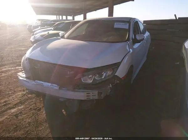 2HGFC2F56JH552598 2018 HONDA CIVIC - Image 2
