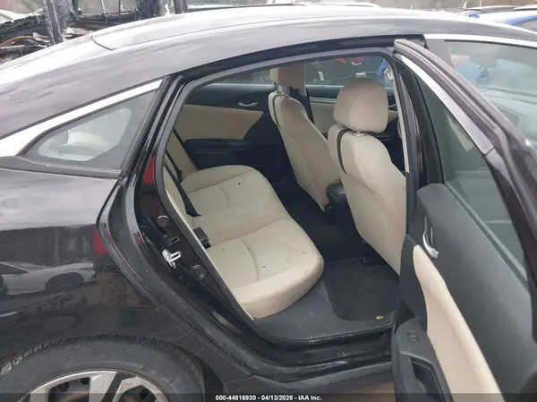 2HGFC2F56JH553007 2018 HONDA CIVIC - Image 8