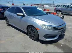 2HGFC2F56JH558501 2018 HONDA CIVIC