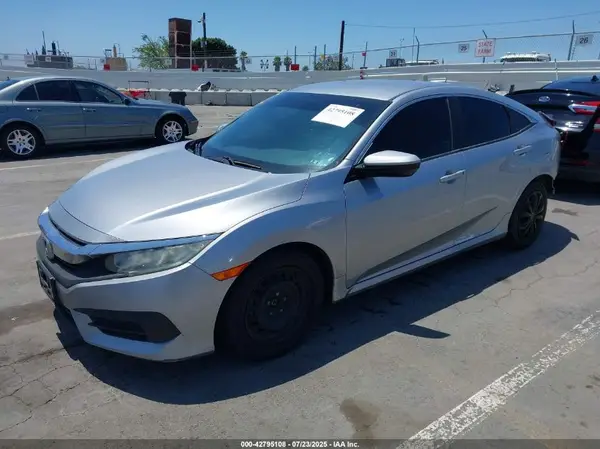 2HGFC2F56JH558501 2018 HONDA CIVIC - Image 2