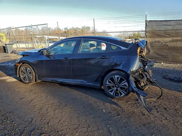 2HGFC2F56JH560264 2018 HONDA CIVIC - Image 2