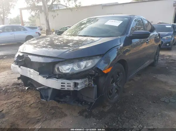 2HGFC2F56JH564315 2018 HONDA CIVIC - Image 2