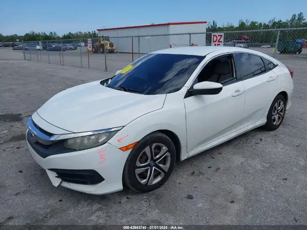 2HGFC2F56JH564993 2018 HONDA CIVIC - Image 2