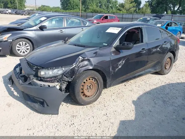 2HGFC2F56JH574410 2018 HONDA CIVIC - Image 2