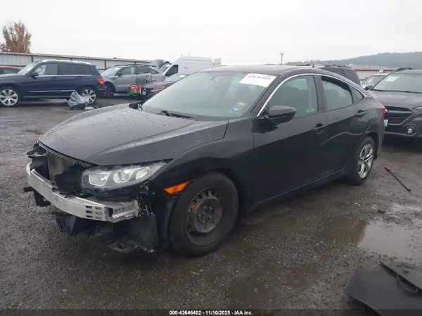 2HGFC2F56JH574648 2018 HONDA CIVIC - Image 2