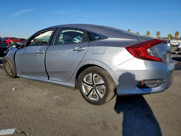 2HGFC2F56JH577971 2018 HONDA CIVIC - Image 2