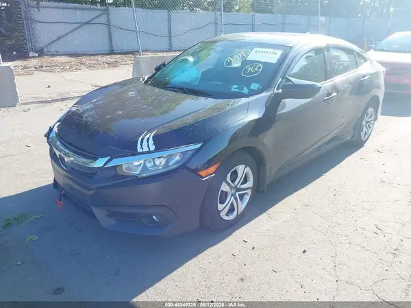 2HGFC2F56JH580773 2018 HONDA CIVIC - Image 2