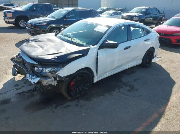 2HGFC2F56JH581633 2018 HONDA CIVIC - Image 2