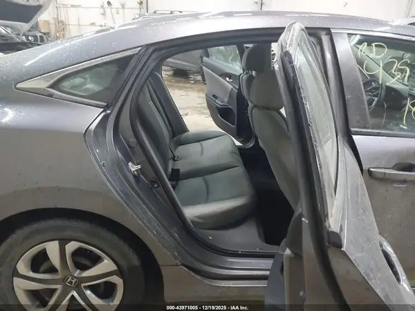 2HGFC2F56JH594544 2018 HONDA CIVIC - Image 8