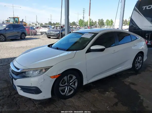 2HGFC2F56JH597251 2018 HONDA CIVIC - Image 2
