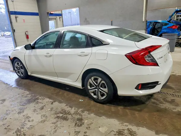2HGFC2F56JH603274 2018 HONDA CIVIC - Image 2