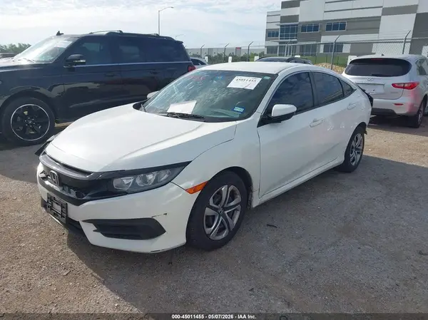 2HGFC2F56JH604263 2018 HONDA CIVIC - Image 2