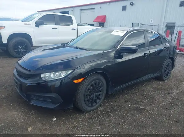 2HGFC2F56JH607728 2018 HONDA CIVIC - Image 2
