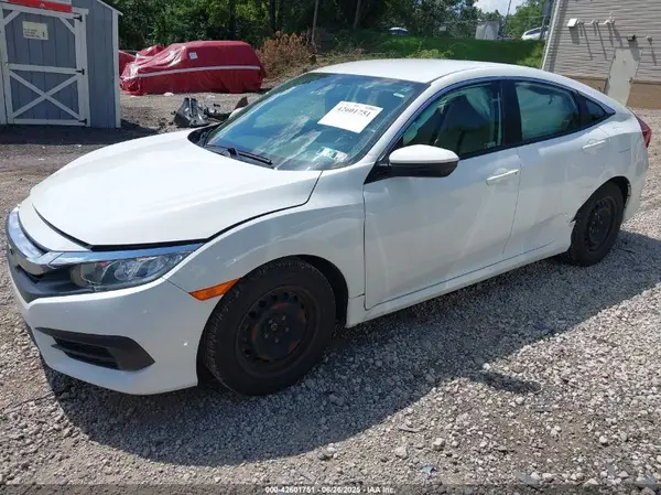 2HGFC2F56JH609267 2018 HONDA CIVIC - Image 2