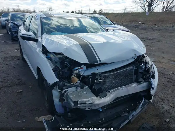 2HGFC2F57JH008000 2018 HONDA CIVIC - Image 1