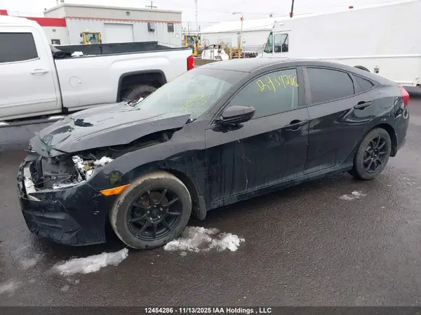 2HGFC2F57JH037335 2018 HONDA CIVIC - Image 2