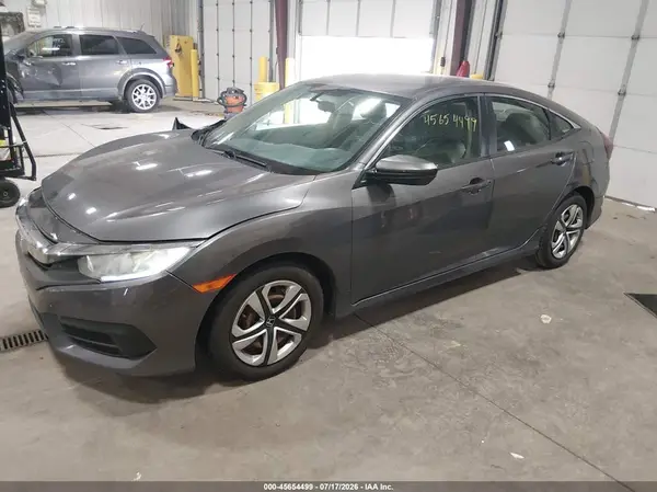 2HGFC2F57JH504348 2018 HONDA CIVIC - Image 2