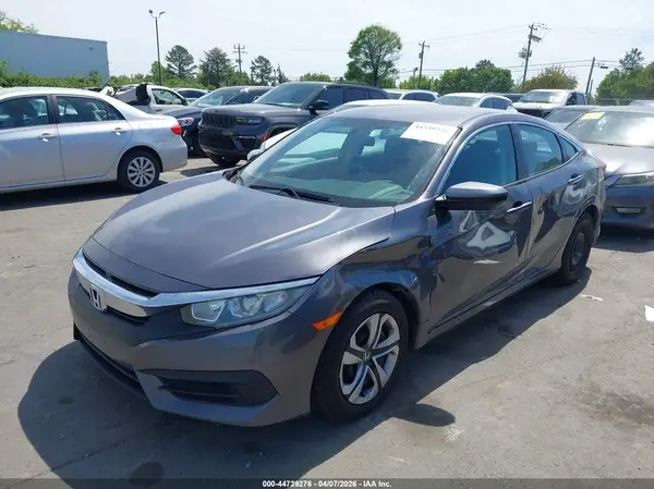 2HGFC2F57JH514734 2018 HONDA CIVIC - Image 2