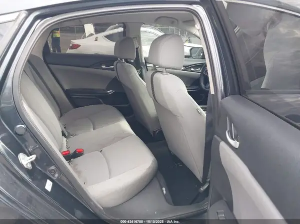 2HGFC2F57JH526379 2018 HONDA CIVIC - Image 8