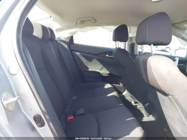 2HGFC2F57JH537589 2018 HONDA CIVIC - Image 8