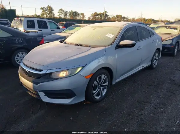 2HGFC2F57JH550505 2018 HONDA CIVIC - Image 2