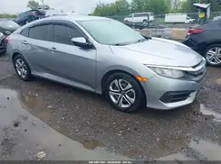 2HGFC2F57JH557552 2018 HONDA CIVIC