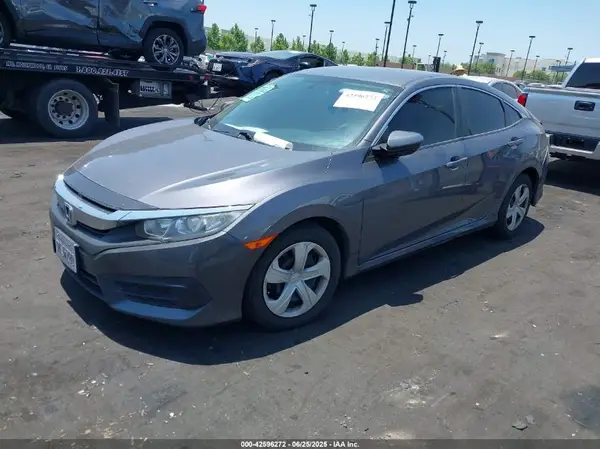 2HGFC2F57JH559897 2018 HONDA CIVIC - Image 2