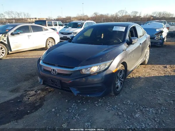 2HGFC2F57JH573394 2018 HONDA CIVIC - Image 2