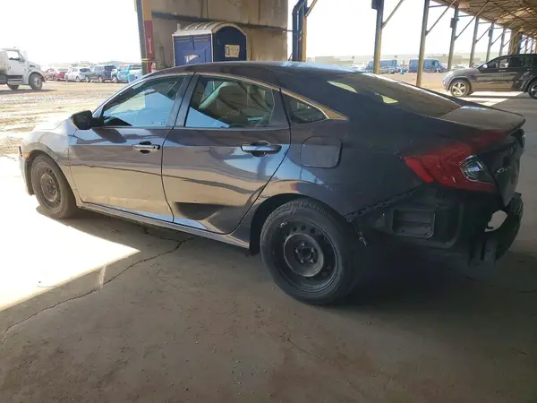 2HGFC2F57JH579633 2018 HONDA CIVIC - Image 2