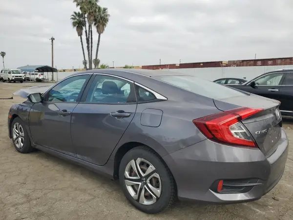 2HGFC2F57JH580961 2018 HONDA CIVIC - Image 2