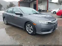 2HGFC2F57JH585447 2018 HONDA CIVIC