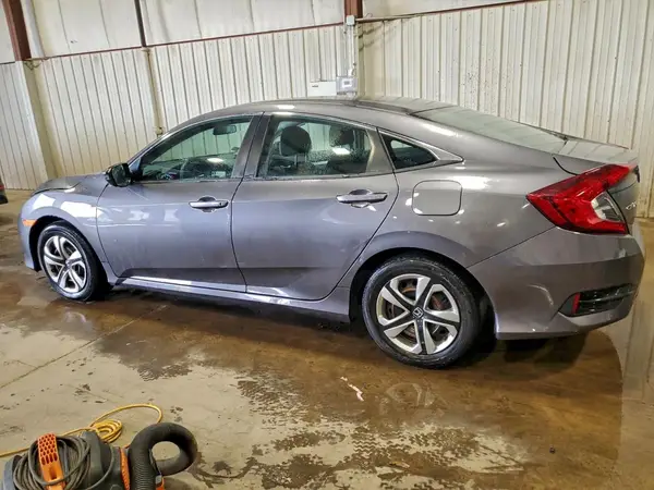2HGFC2F57JH585495 2018 HONDA CIVIC - Image 2