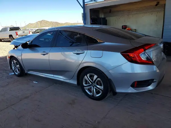 2HGFC2F57JH592804 2018 HONDA CIVIC - Image 2