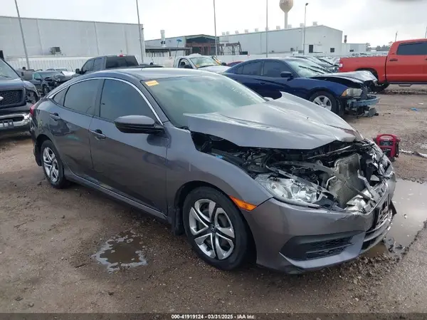 2HGFC2F57JH592883 2018 HONDA CIVIC - Image 1