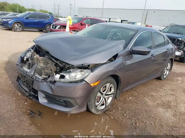 2HGFC2F57JH592883 2018 HONDA CIVIC - Image 2