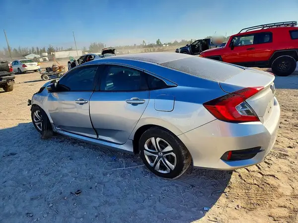 2HGFC2F57JH605633 2018 HONDA CIVIC - Image 2