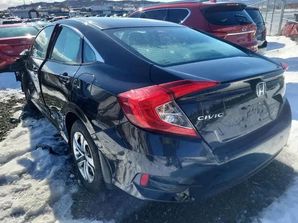 2HGFC2F58JH020642 2018 HONDA CIVIC - Image 2