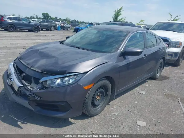 2HGFC2F58JH026196 2018 HONDA CIVIC - Image 2