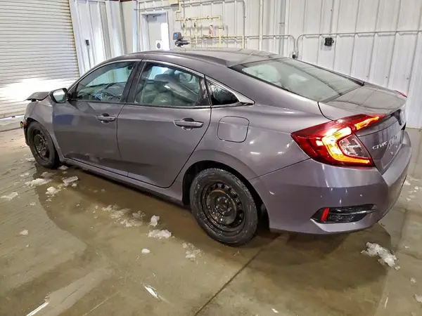 2HGFC2F58JH504343 2018 HONDA CIVIC - Image 2