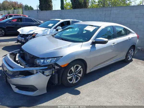 2HGFC2F58JH517352 2018 HONDA CIVIC - Image 2