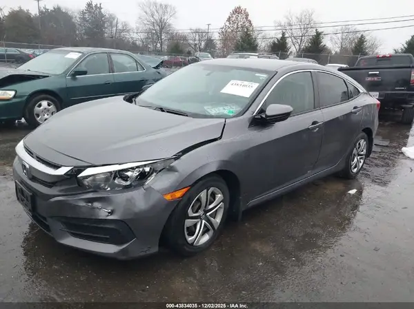 2HGFC2F58JH517934 2018 HONDA CIVIC - Image 2