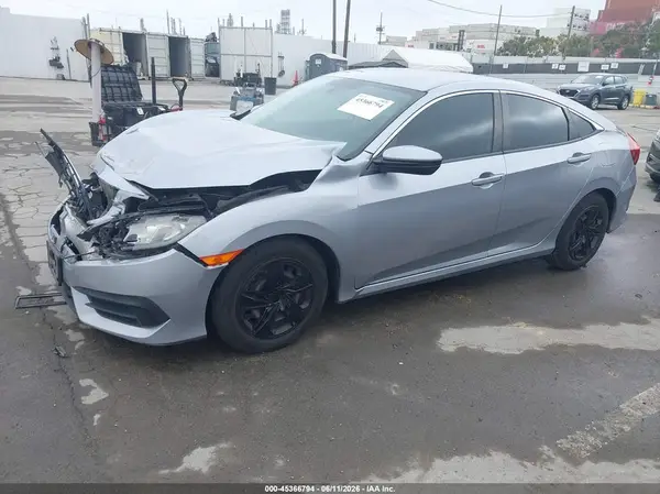 2HGFC2F58JH521224 2018 HONDA CIVIC - Image 2